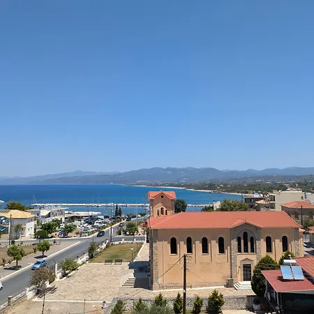 Daire Kiparissia Sea View *